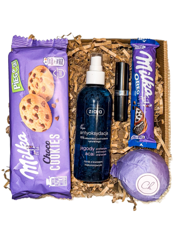Zestaw Prezentowy Violet Box dla Kobiety Słodkości i Kosmetyki